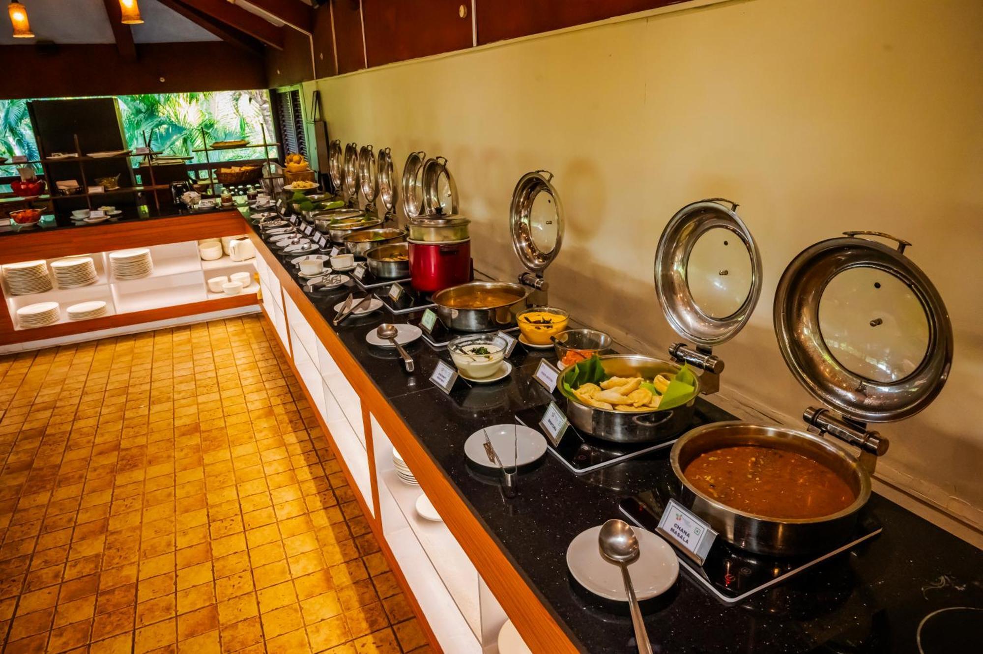 Fragrant Nature Backwater Resort & Ayurveda Spa Колам Екстериор снимка