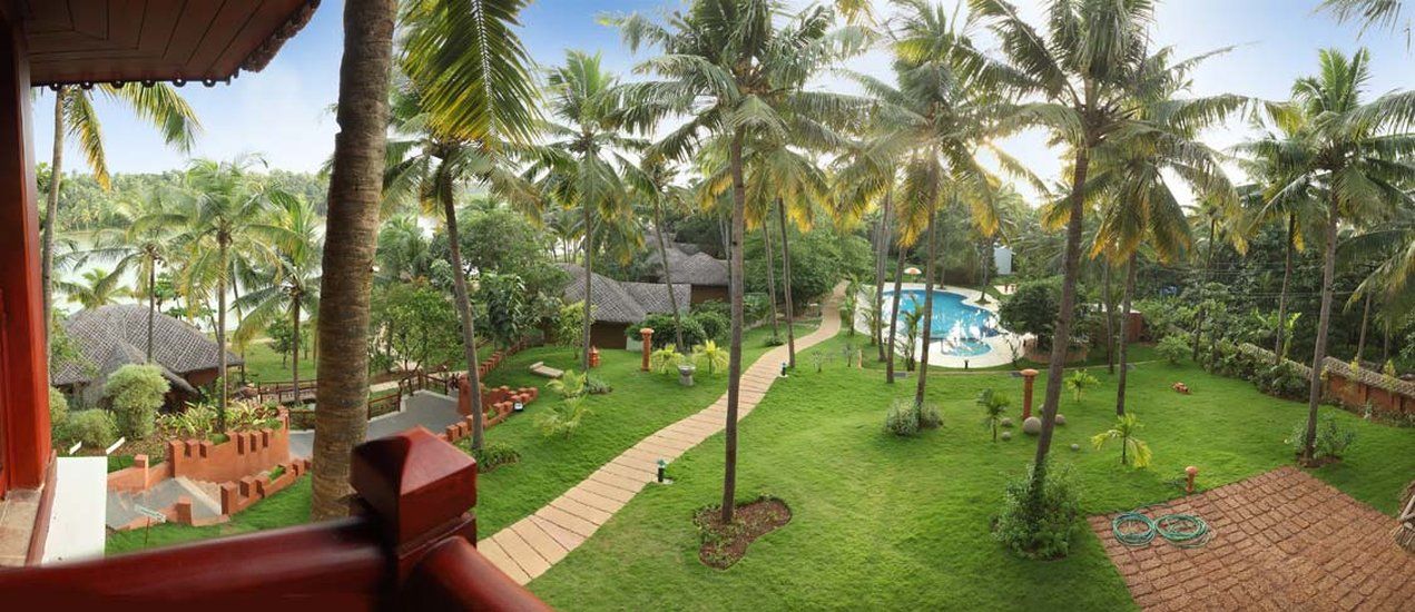Fragrant Nature Backwater Resort & Ayurveda Spa Колам Стая снимка